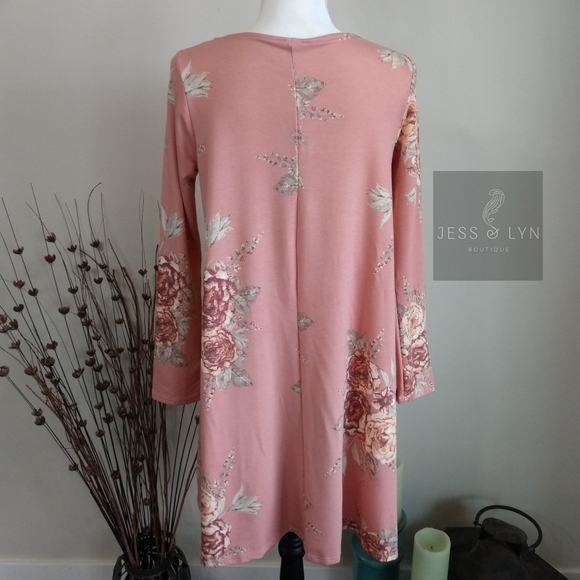 🆕Floral Swing Dress w/Pockets - Picture 15 of 16